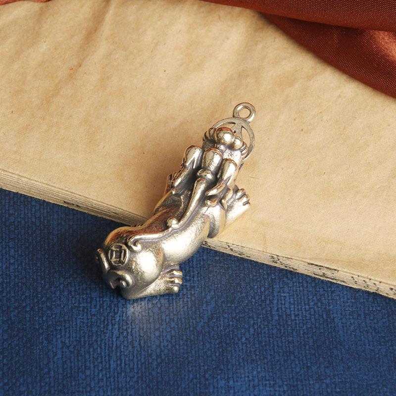 

Antique Brass Fortune-Bringing Pixiu Keychain Auspicious Beast Blessing Bag Pendant Handheld Craft Copperware Wholesale