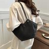 Stylish 2024 Medium Sized Womens Shoulder Bag With Elegant Chain Strap And Chic Design
