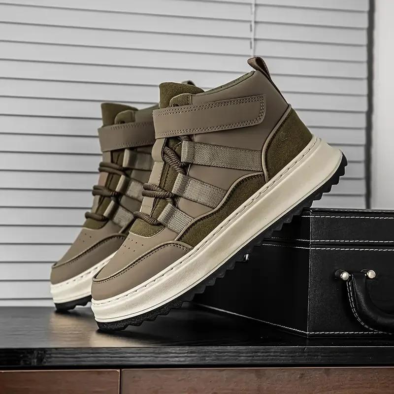 The New Men's Thick-soled High-top Casual Sports Shoes for Spring and Autumn Are Lightweight and Have Soft Soles