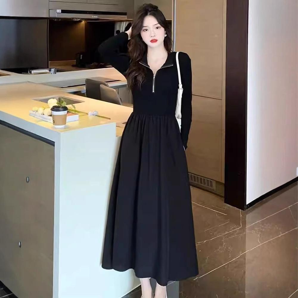 Small grain long-sleeved dress women's year winter new temperament Hepburn style knitted small black long dress
