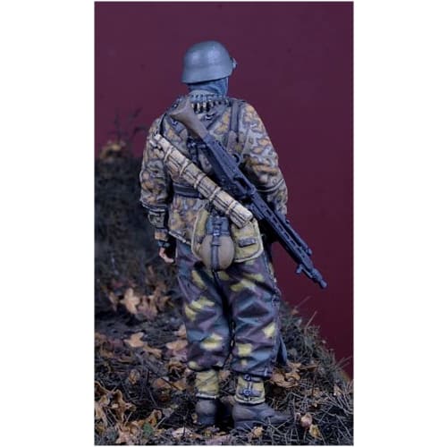 D-Day Miniatures 1/35 Scale Resin Kit DD35206, World War II German Army Waffen-SS MG42 Machine Gunner, Hansen Combat Team, Ardennes, 1944