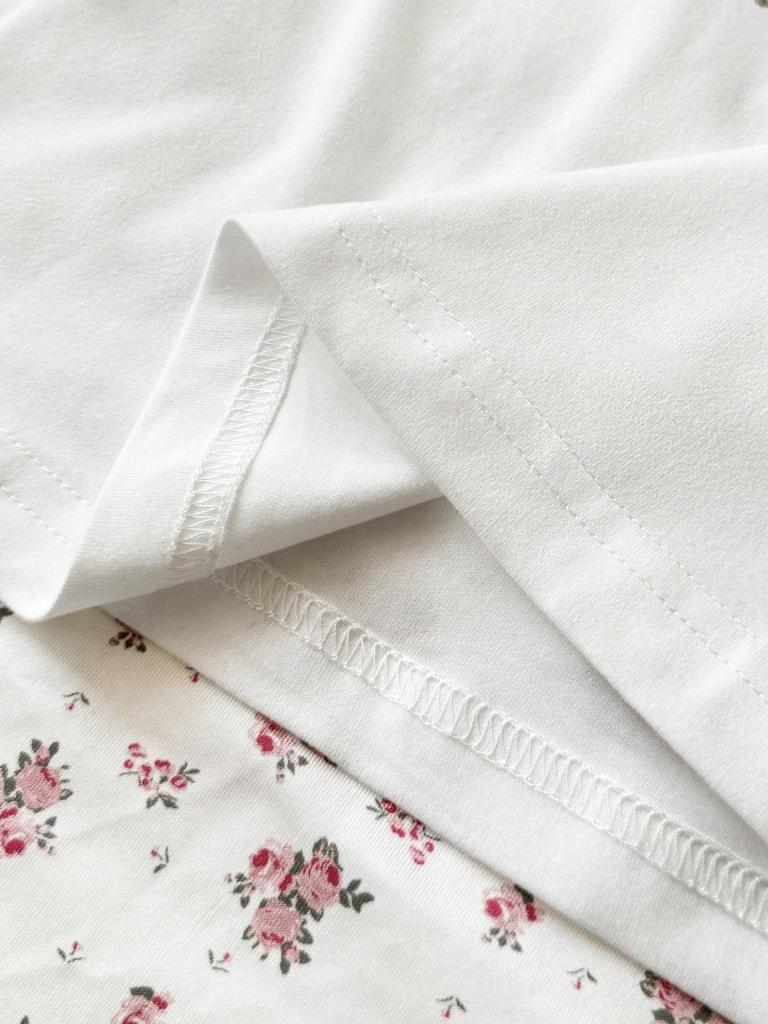 Damski Uroczy Krótki T-shirt z Nadrukiem Królika, Okrągły Dekolt, Krótki Rękaw, Dopasowany
