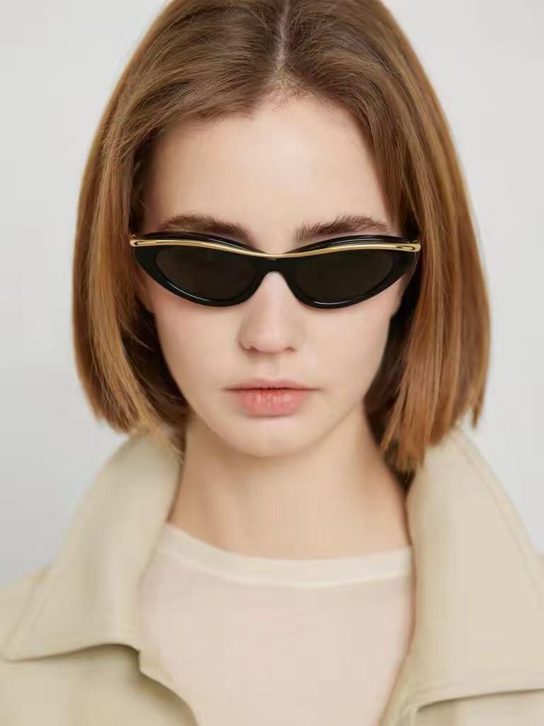 Occhiali da Sole Trendy da Donna Cat Eye - Stile INS 89286: Occhiali da Sole alla Moda per la Protezione Solare