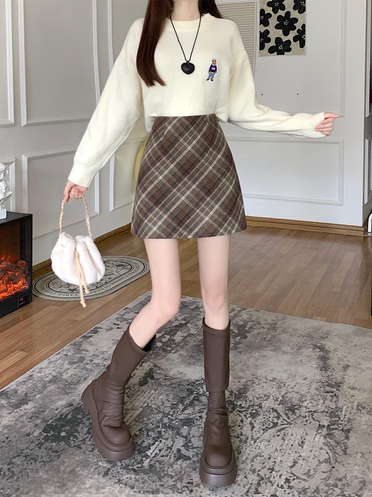 Vintage A-Linien Karorock aus Wolle in Midi-Länge für übergroße birnenförmige Frauen