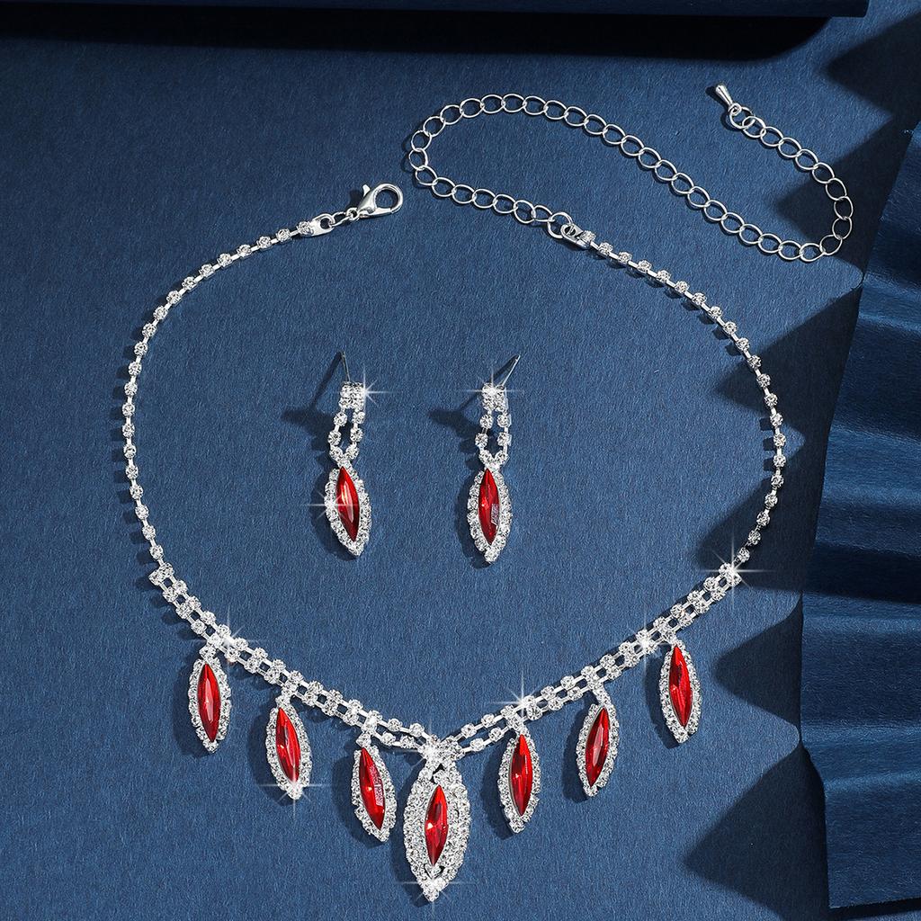 Water droplet necklace earrings two-piece set, bride's wedding fashion accessories, women's light luxury, small fragrance style