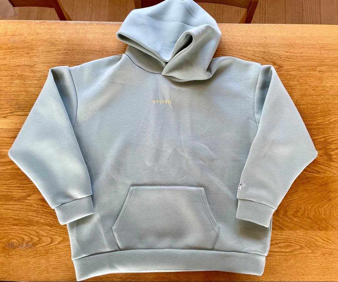 

[USED] YOASOBI Pullover Hoodie, Size L, Harujion