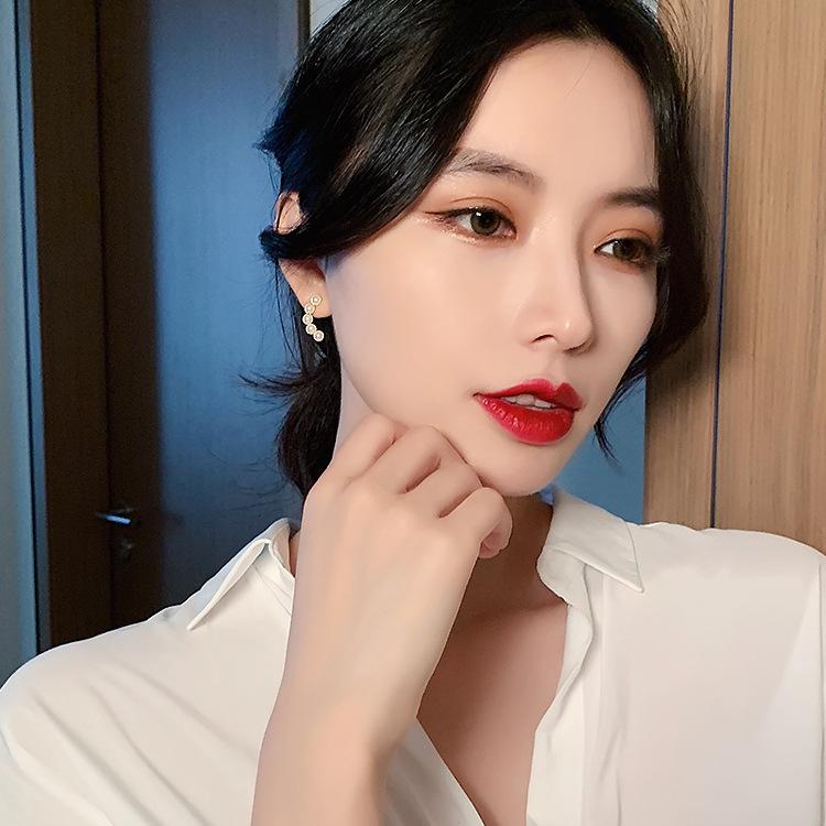 Simple And Cold Style Imitation Pearl Stud Earrings Femininity Fashion Earrings Temperament Design Earrings Small Earrings