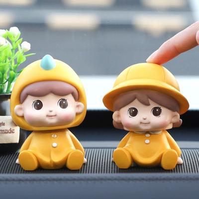 A Cute and Creative Valentine's Day Gift for a Pair of Car Mounted Shaking Head Ornaments and Car Center Console Decorations