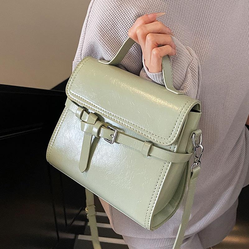 Spring and Summer New Niche Retro High-end Oil Wax Leather Portable Small Square Bag Fashionable Commuting Versatile Foreign Style Messenger Bag