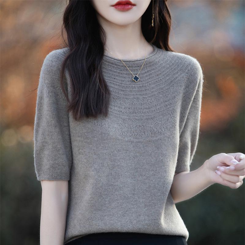 2026 Autumn Women's Round Neck Cable Knit Jacquard Pullover Sweater, Long Sleeve