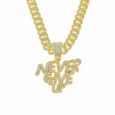 Collana Cubanina con Ciondolo Lettera Full Diamond NEVER GIVE UP, Ciondolo Hip Hop Europeo e Americano