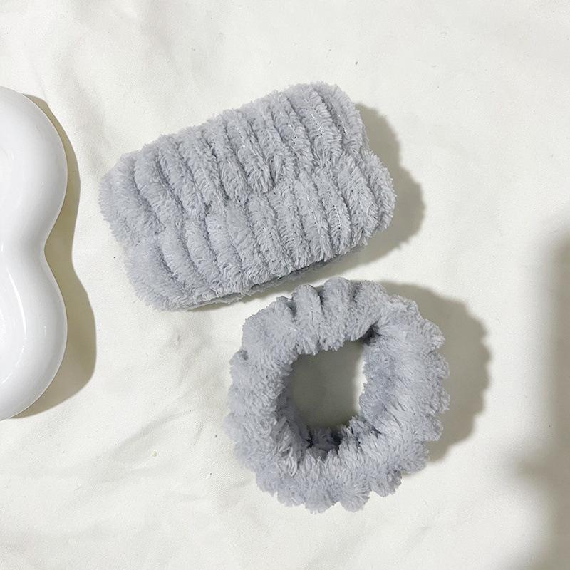 Plush Flannel Absorbent Wristbands & Splash-Proof Headband Set