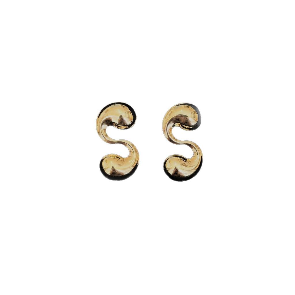 European Style Gold Earrings: Elegant, Cool, and Sophisticated Ear Drops