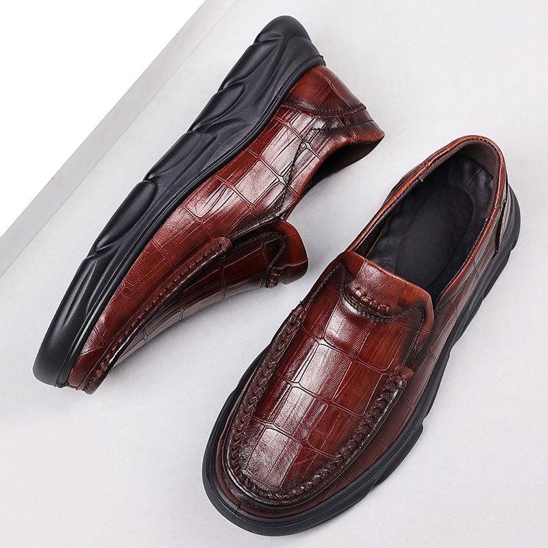 Sale First-layer Cowhide Men's Leather Shoes One-pedal Business Casual Men's Shoes Genuine Leather Soft-sided Non-slip Dad Shoes