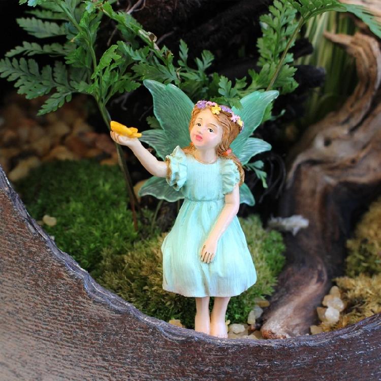 Garden Figure Decors for Delicate Charm Decorations Garden Statues