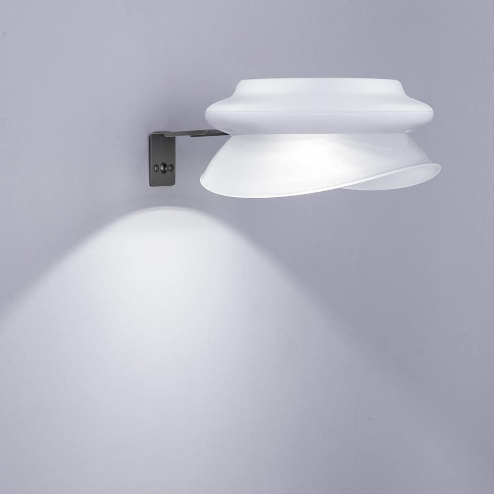 Solar LED Outdoor Lighting Wall Lamp Sunlight Garden Light For Country House Street Powered On Panels Decoration Jack Fountains