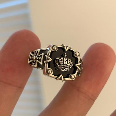 Retro Kroon Hip-hop Zware Industrie Donkere Ring Vrouwelijke Kruis Open Ring Wijsvinger Ring