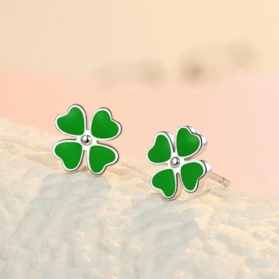 Literary Fashion Lucky Clover Earrings Temperament Earrings Simple Ladies Earrings Jewelry