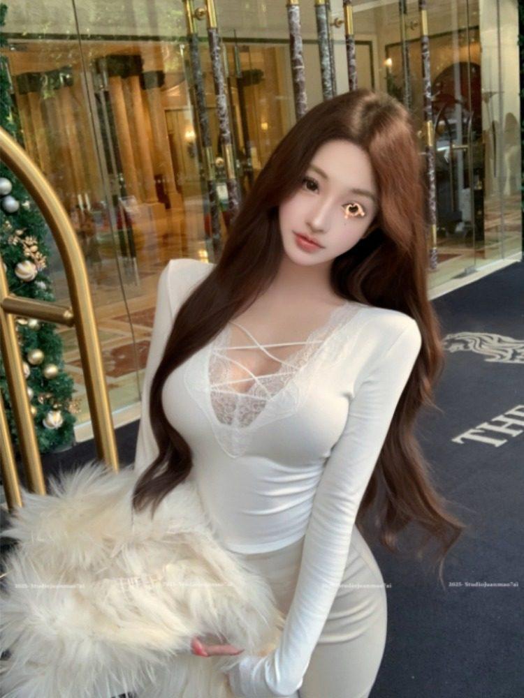 Lace V-Neck Long Sleeve White Slim Fit Waist-Cinched Women's Winter Shirt