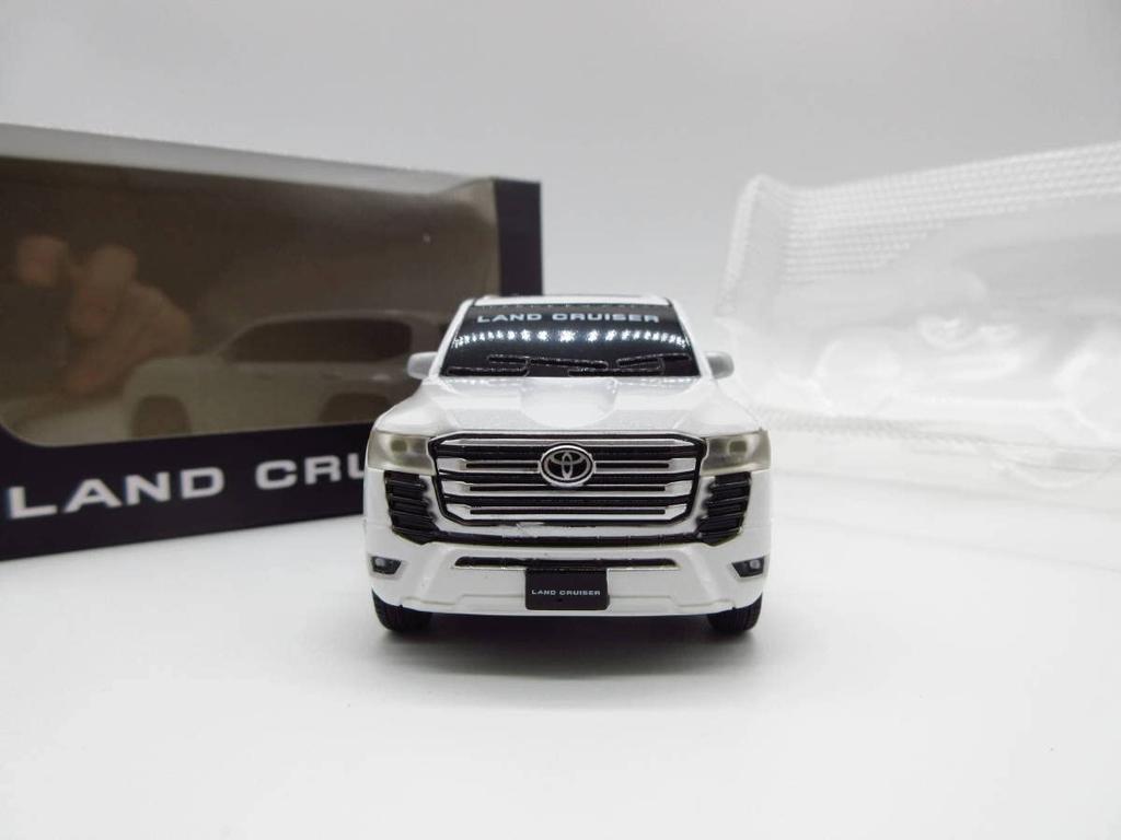Toyota New Land Cruiser 300 Land Cruiser Type Pull Back Car Mini Car Precious White Pearl