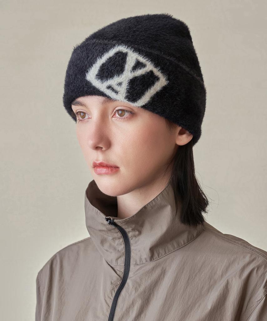 Bajal Va Square Jacquard Angora Beanie Black