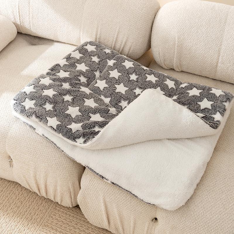 Cartoon Bär Flanell Katzen streicheln Haustierdecke Hundekissen Steppdecke Hund Haushalt Haustierprodukte Universell in allen Jahreszeiten