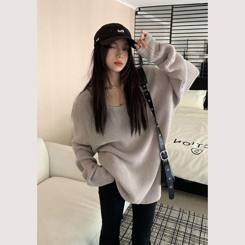 Women's Black Loose Collar Sweater - Lazy Style Pullover, Knitted Long Sleeve Top for Autumn and Winter.