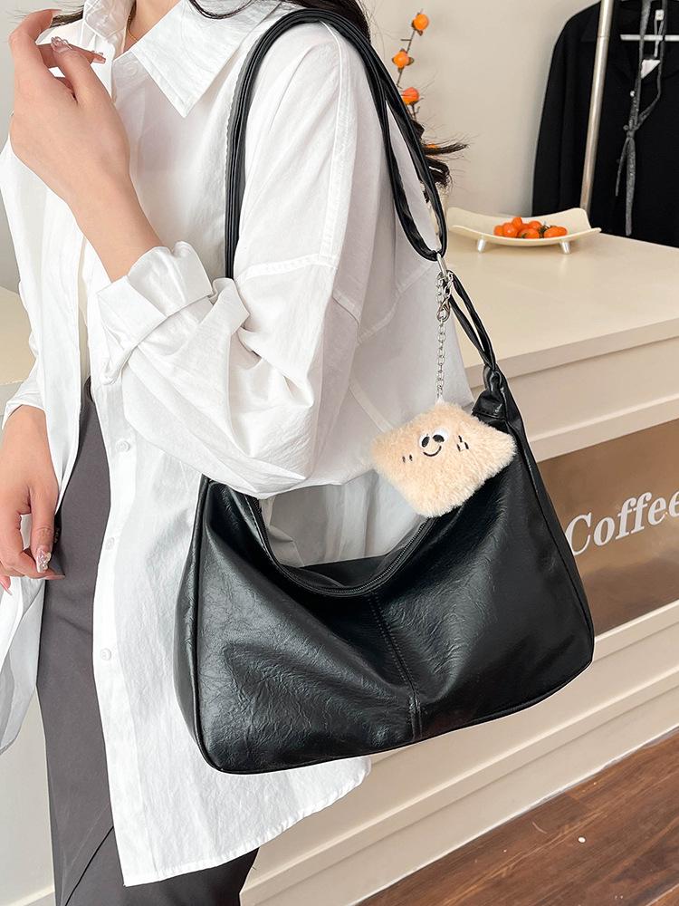 2025 Women's Retro High-End Crossbody Tote: Large-Capacity Fashion Underarm Bag for Commute