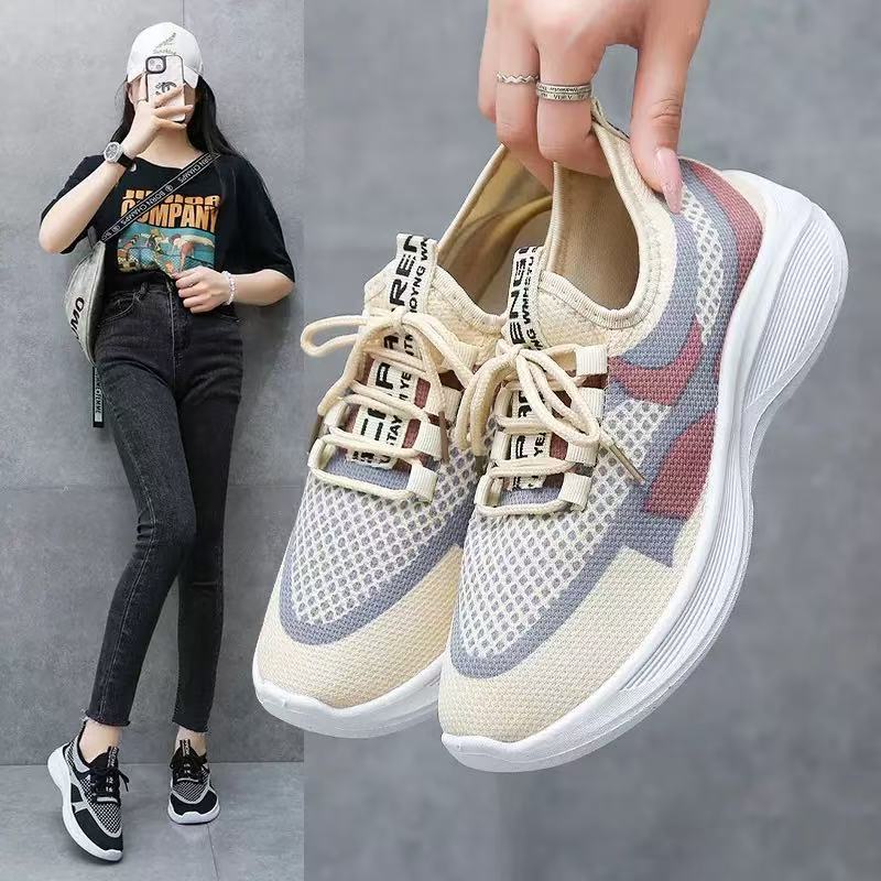 Spring and summer fly-woven mesh shoes breathable soft sole soft surface fashion leisure sports daily commuting light color matching