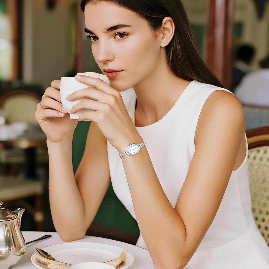 Cute and Simple Women's Analog Watch: Waterproof with Stainless Steel Strap, Fashion Accessory - Valentine's Day, Christmas, Birthday Gift
