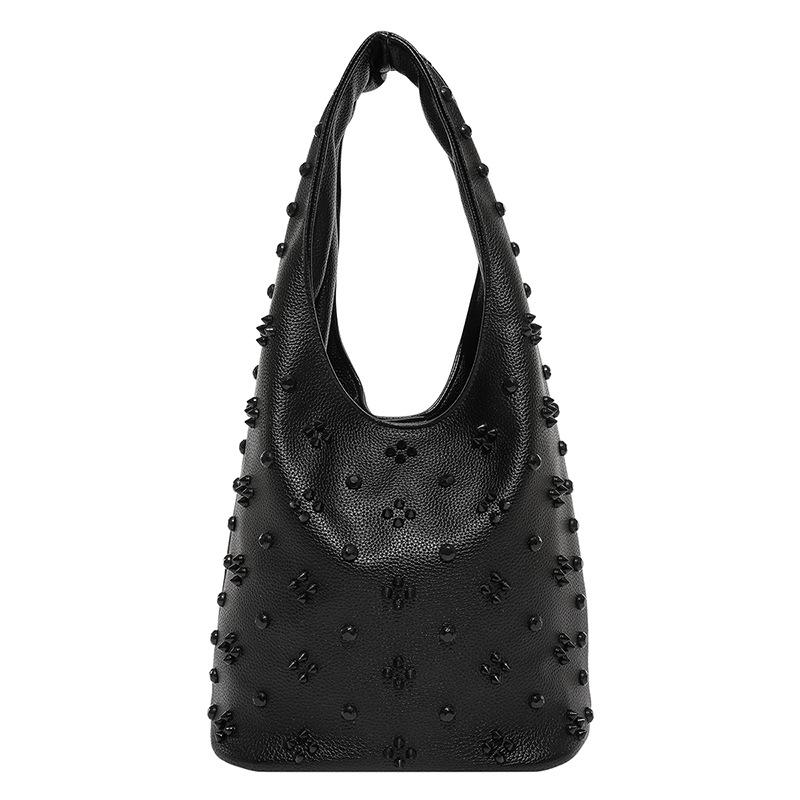 

Fashion Rivet Tote Bucket Bag Women s 2026 Spring New Personalized Shoulder Underarm Bag 23*16*23 чёрный