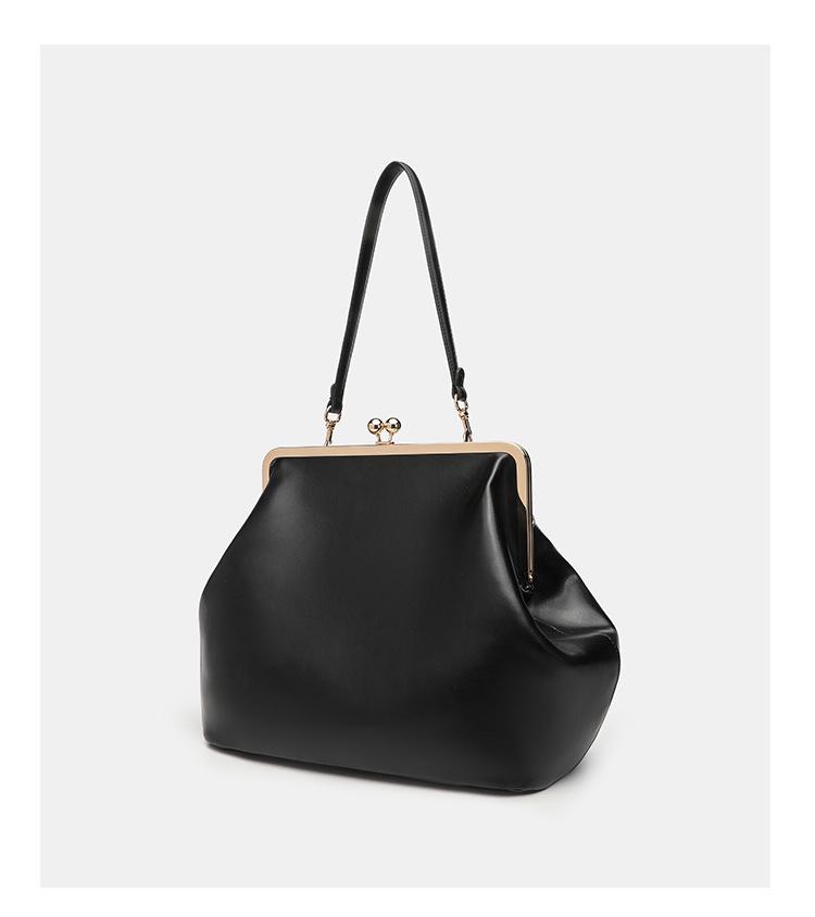 Trendy Large Capacity Women's Clasp Handbag - Versatile and Stylish Single Shoulder Bag