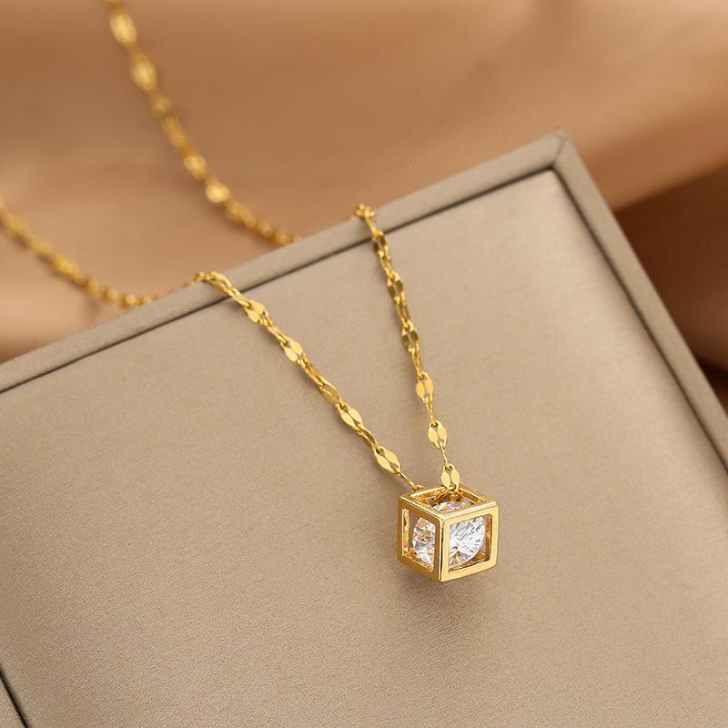 Golden Luxury Diamond Titanium Steel Necklace Women Fashion Slim Waist H Pendant Collarbone Chain