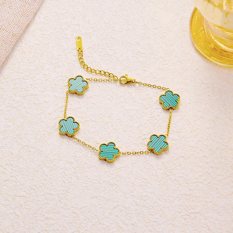 Titanium Steel Clover Bracelet with Mother-of-Pearl Double-Sided Design - Elegant and Versatile Fashion Jewelry.