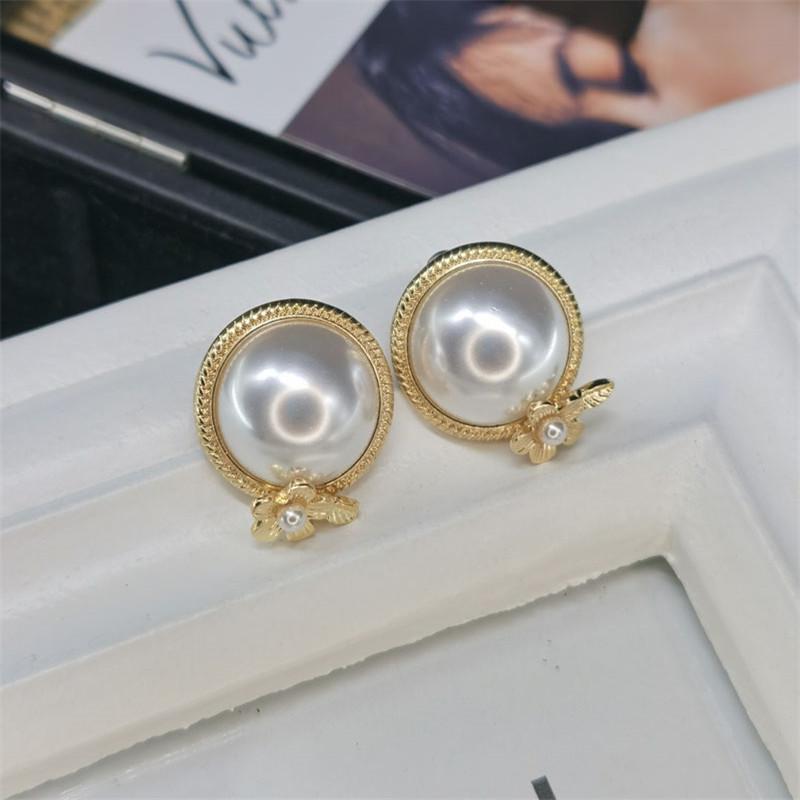 Imitation Jade Pearl Stud Earrings - Elegant Women's Dangle Style