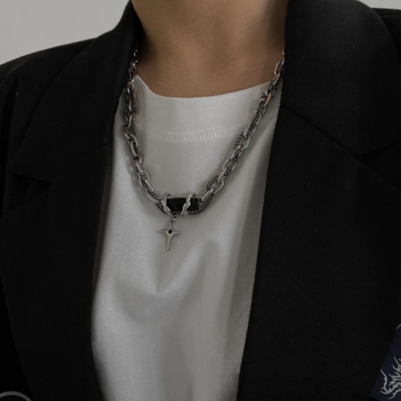 Simple black opal niche design cross splicing high-end fashion jumping titanium steel collarbone chain necklace