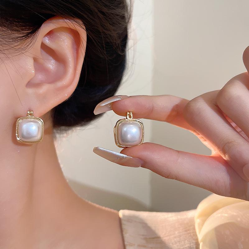 

Корейские двухсторонние жемчужные серьги: Французский ретро, универсальный, элитный стиль для женщин A1578 золотой