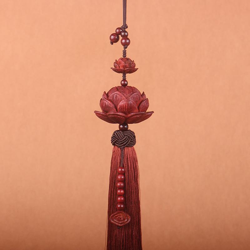 "Sandalwood Double Lotus Rearview Mirror Pendant - High-End Car Interior Accessory"