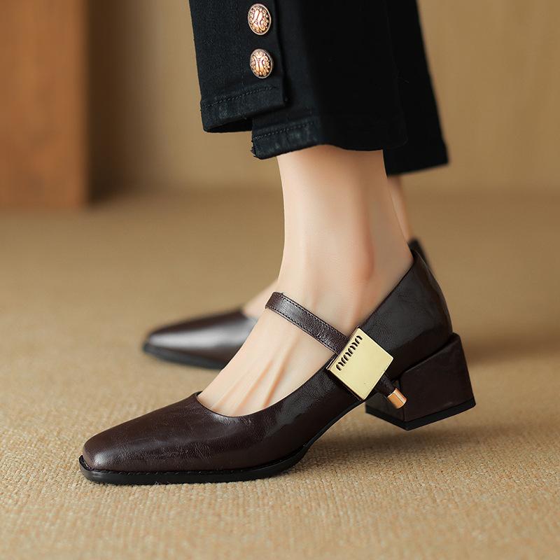 

Nai Pai square head French thick middle heel one-word buckle Mary Jane shoes 2025 spring and autumn new thick heel retro single shoes women s trend 40 коричневий