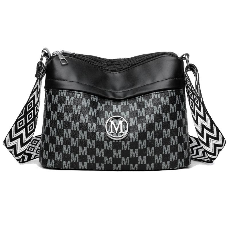 

New atmospheric simple fashion printing three-layer zipper trendy fashion versatile large capacity shoulder messenger bag чёрный