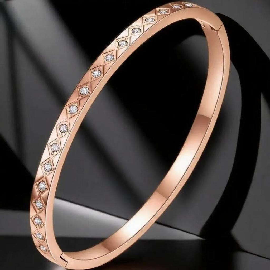 Women's High-End Fashionable Titanium Steel Full Diamond Bracelet – Personalized Design