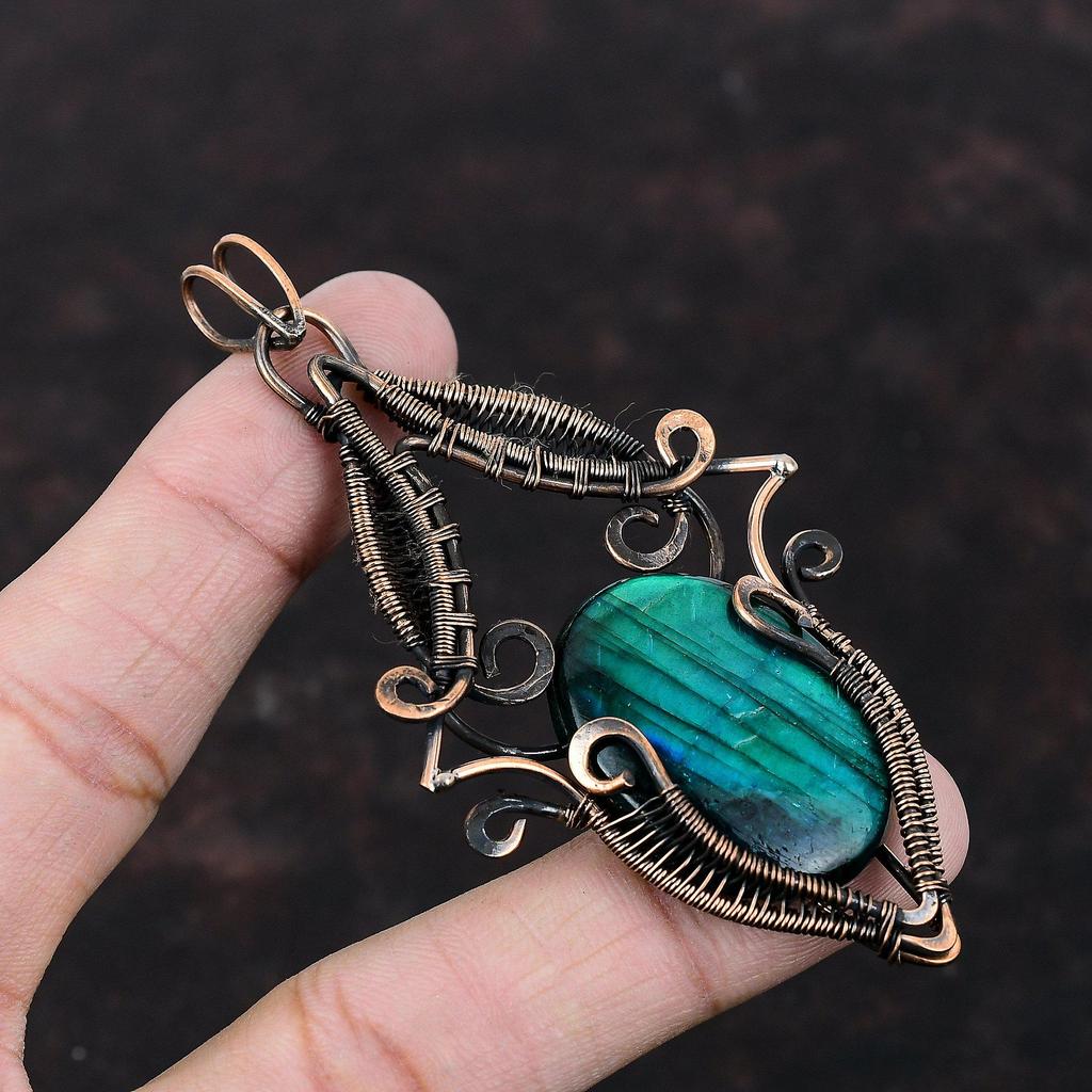 Pandantiv Labradorit Neon Flash Pandantiv Înfășurat în Sârmă de Cupru Pandantiv Elegant Bijuterii Unice din Sârmă de Cupru Pandantiv Handmade cu Piatră Prețioasă Cadou Pentru Mamă