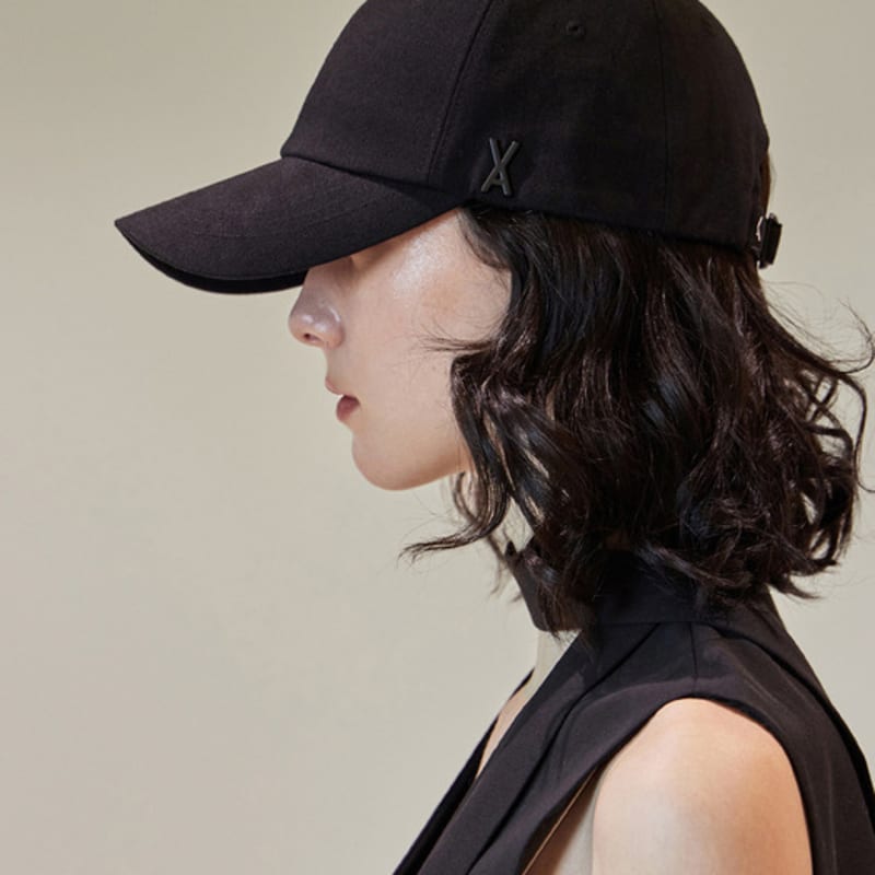 

VARZAR VA Black Studded Ball Cap Black FREE