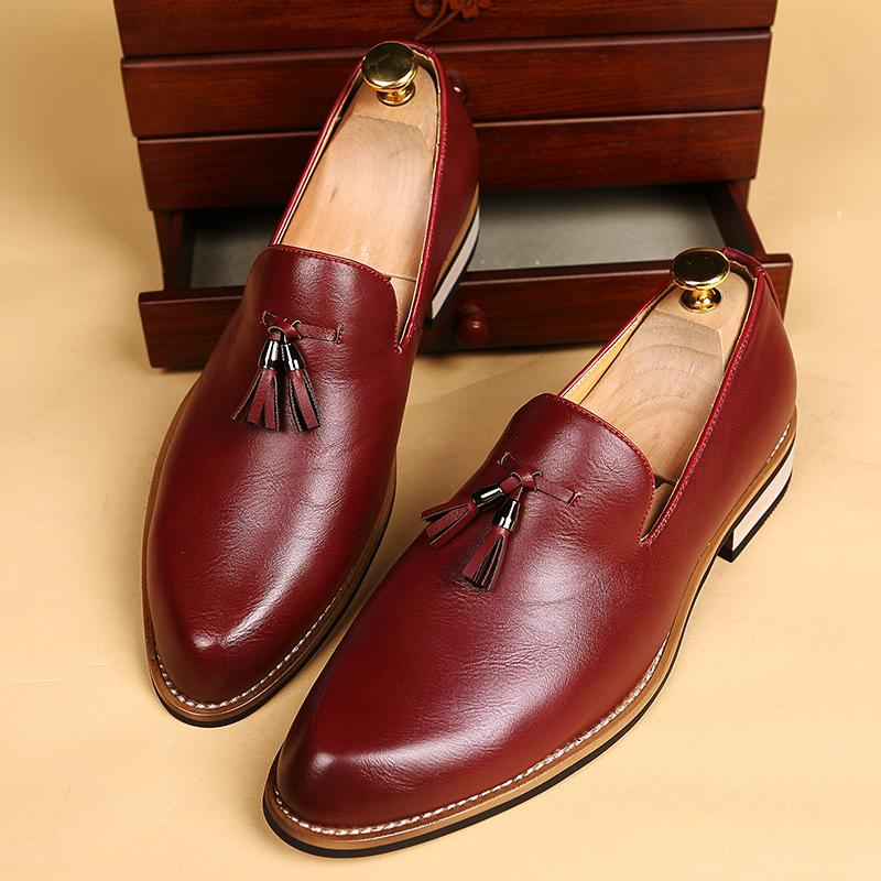 2024 Retro Fashion Men's Spring Pointed Comfortable Casual Leather Shoes Classic Tassels Men Trendy Slippers Lazy Leather Shoes