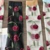 Ultra tenké průhledné dámské ponožky s oddělenými prsty, vzor červených třešní, letní křišťálové hedvábí, prolamované průsvitné dvoupalcové japonské ponožky Tabi