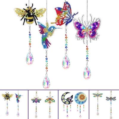 1 SET Neues Diamant-Malerei-Anhänger-Set Libelle Wolf Sonne Schmetterling Vögel Bienen Kunst Windspiel Hängender Anhänger Hausgarten-Dekoration 5 Stile