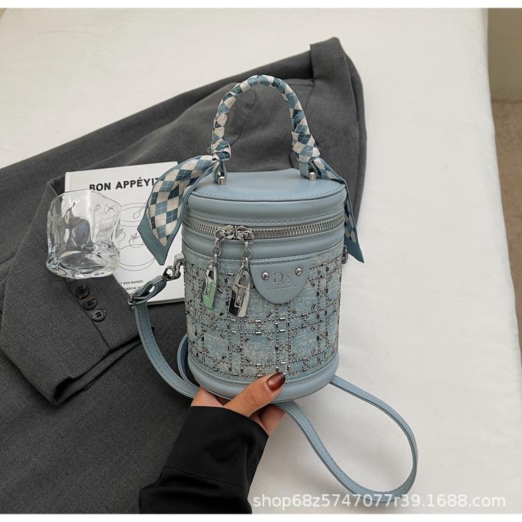 Niche simple high-end cylinder bag 2025 new temperament versatile shoulder messenger handbag foreign style bucket bag tide