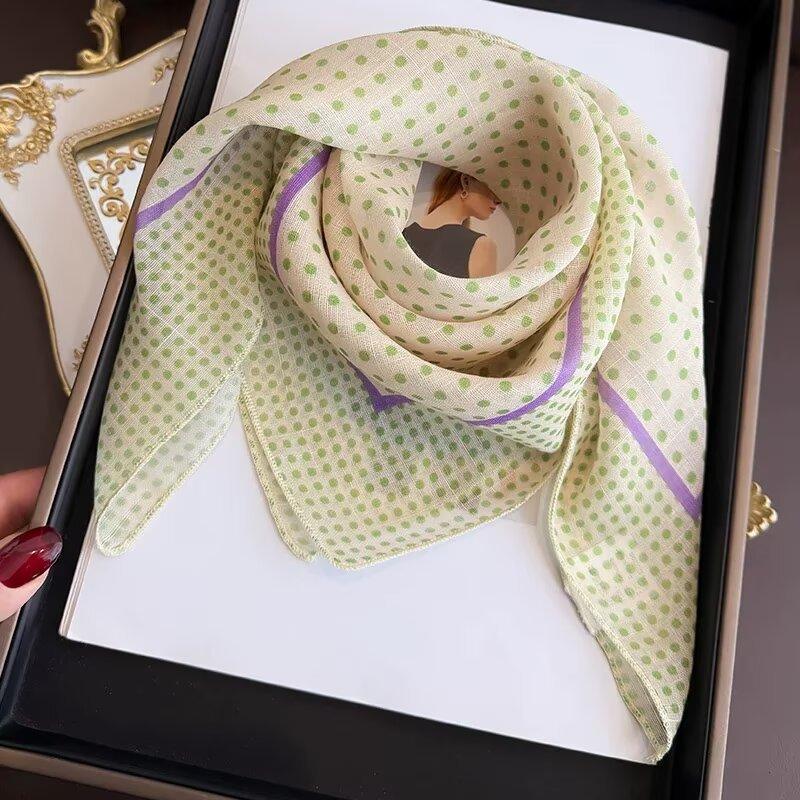 Small square scarf, new Korean version, small fresh polka dots, simple temperament, literary style, atmosphere, headscarf, decorative scarf, silk scar