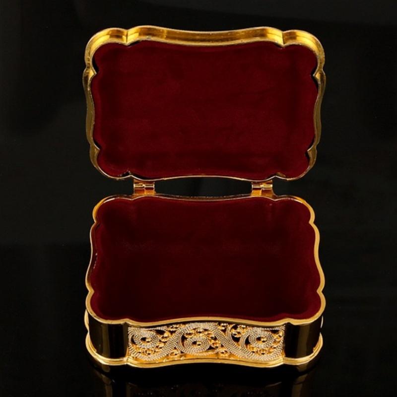 European Style Square Shape Jewelry Storage Box Organizer Electroplating Alloy Golden Storage Jar Earrings Ring Unique Gift