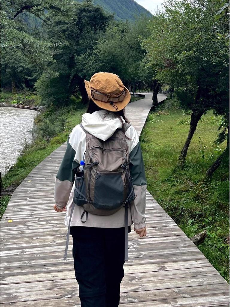 Ultralekki Wodoodporny Letni Plecak Turystyczny - Składany i Lekki do Sportów na Świeżym Powietrzu i Podróży